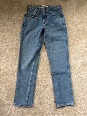 Abercrombie & Fitch Medium Blue 90s Straight Mid Rise